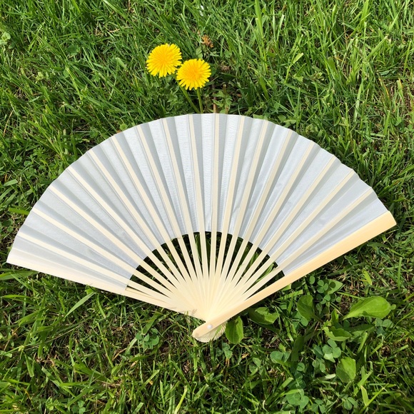 5 Ivory Silk Fans for Wedding Favors - Picture 2 of 10